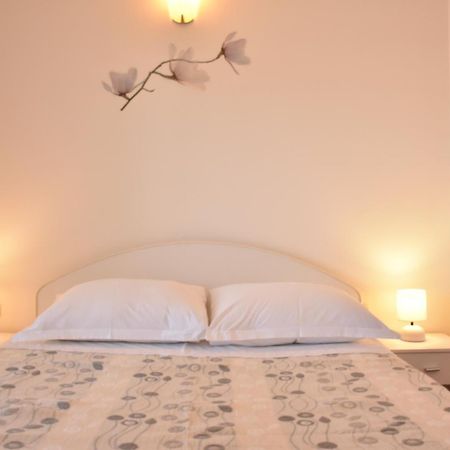 Guest House Krsevan Zara Esterno foto