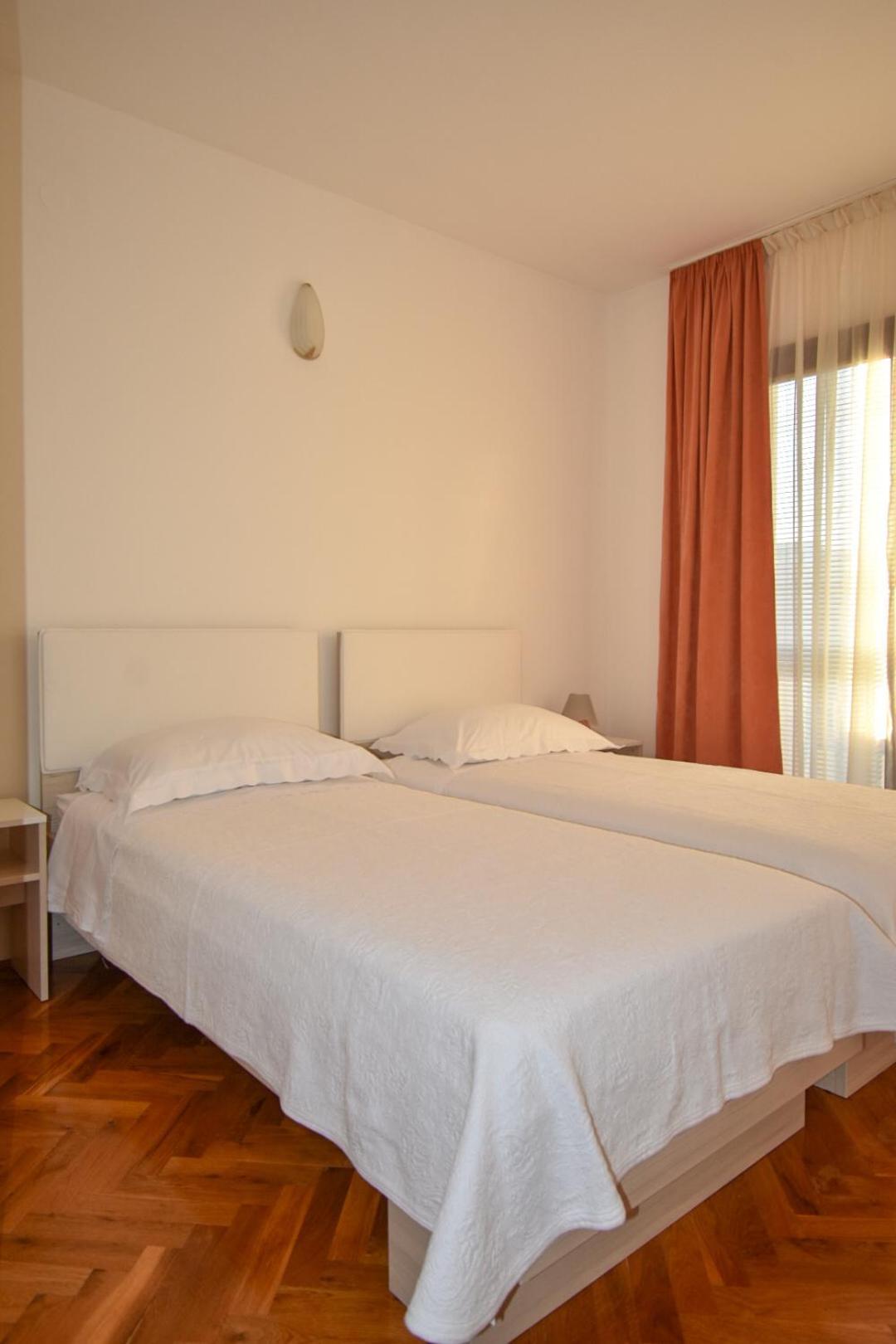 Guest House Krsevan Zara Esterno foto