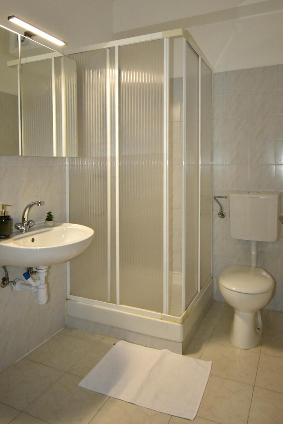 Guest House Krsevan Zara Esterno foto