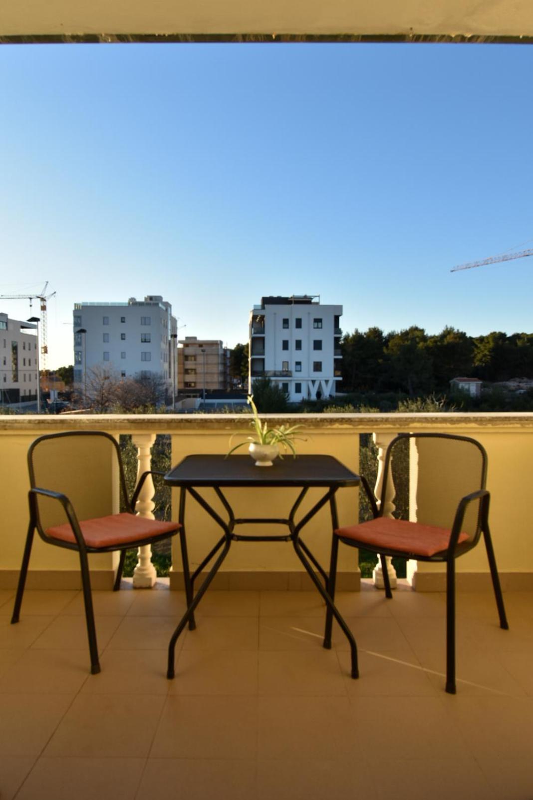 Guest House Krsevan Zara Esterno foto