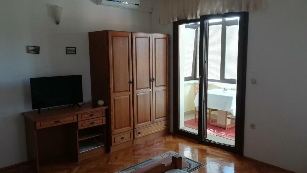 Guest House Krsevan Zara Esterno foto